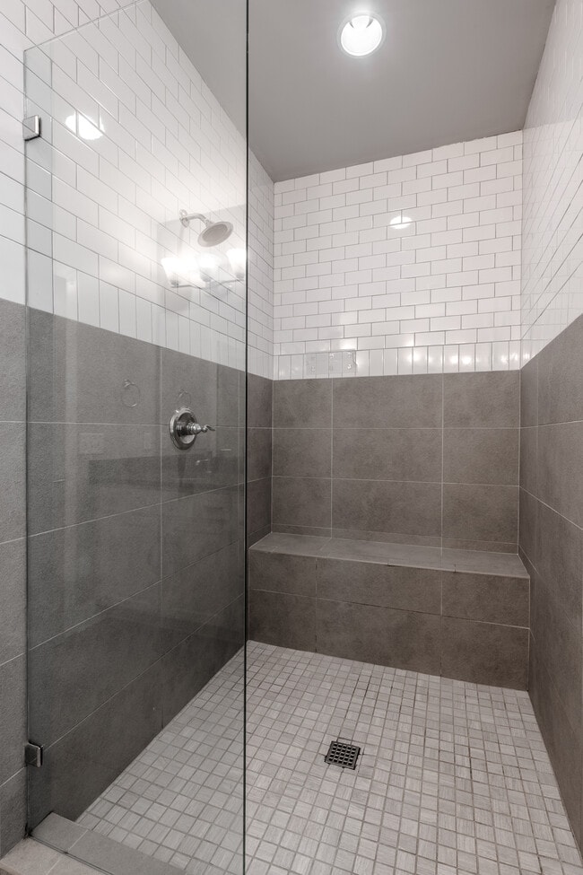 Building Photo - 517B Southgate Ave