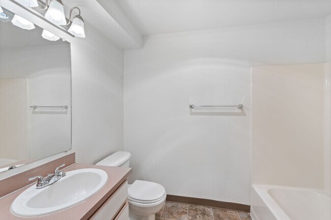 Building Photo - Bluebird Cozine Creek ***Under New Managem...