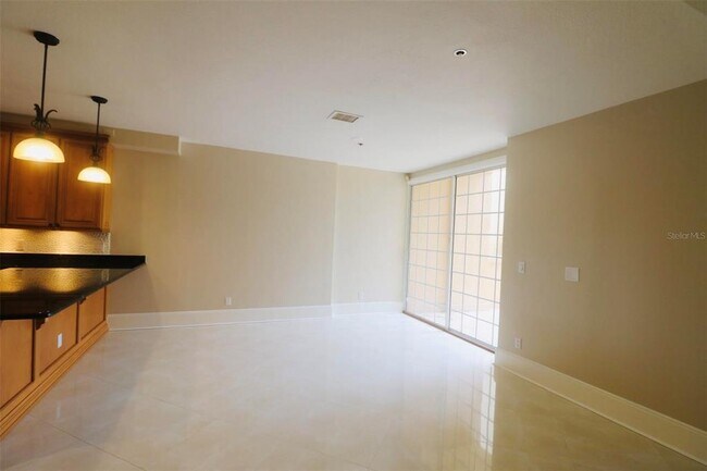 Building Photo - 1110 W Ivanhoe Blvd