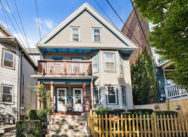 Primary Photo - 31 Cameron Ave