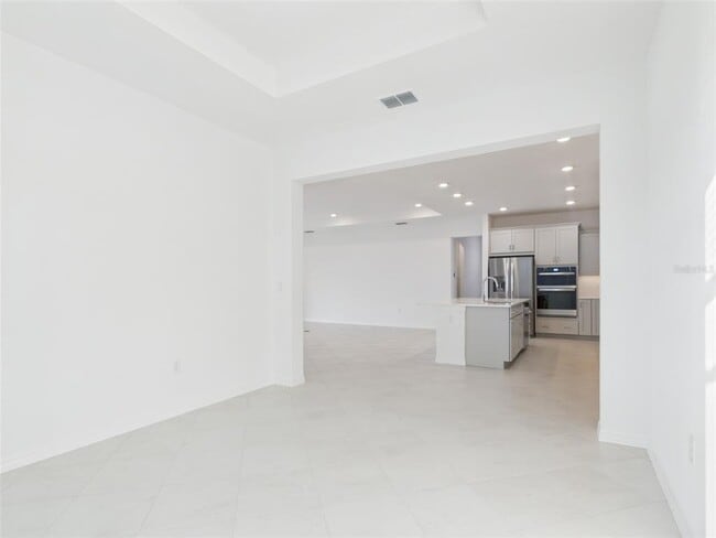 Building Photo - 7216 SW 58th Pl