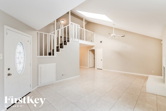 Building Photo - 11415 Pepperdine Ln
