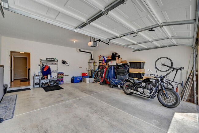 Building Photo - AWESOME SUMMERLIN CONDO IN GATED CORONADO ...