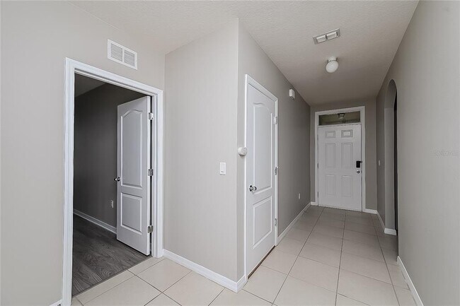 Building Photo - 3275 Bayou Bay Dr