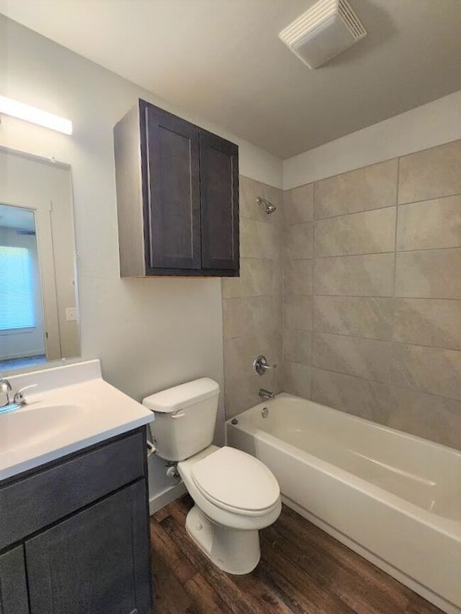 Building Photo - New 3 Bed 2 Bath Duplexes SW 40th & Shields Blvd