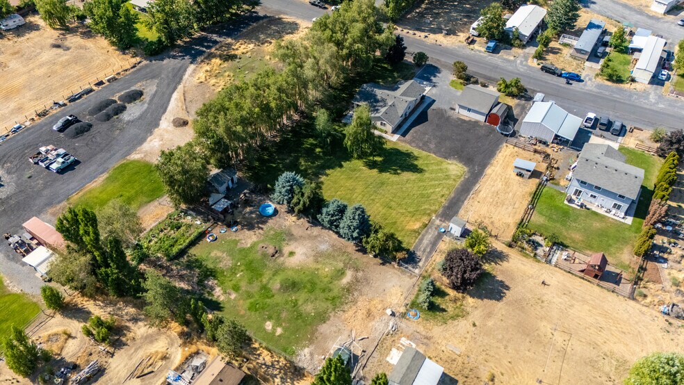 Building Photo - 7887 Dahl Rd NE