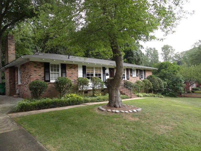 Building Photo - 5531 Farmbrook Dr