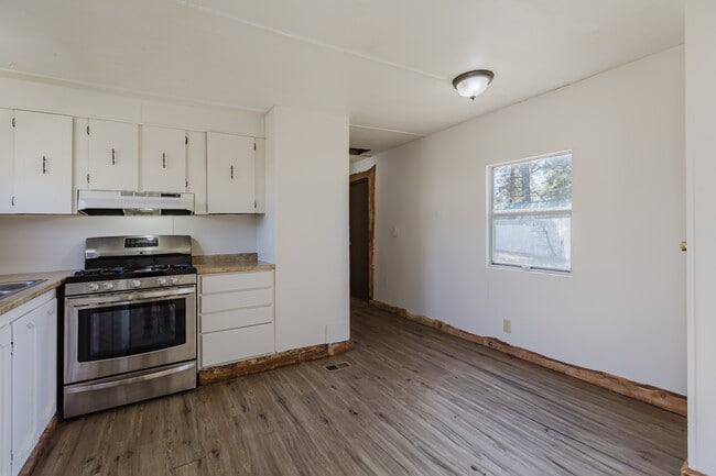Building Photo - 118 Homestead Dr