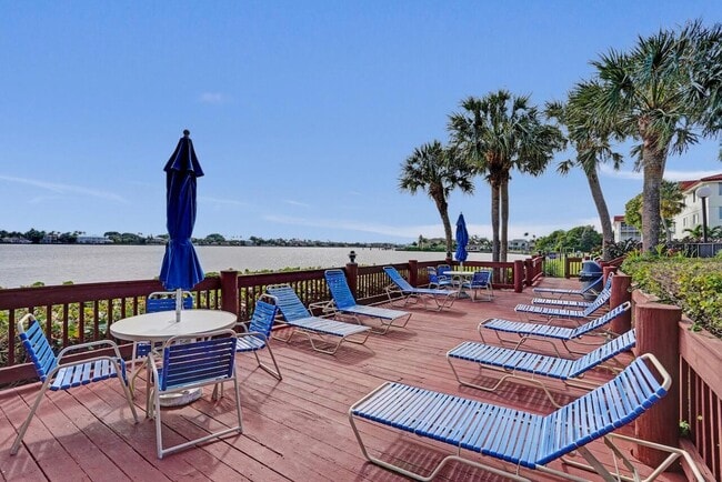 Building Photo - 107 Half Moon Cir