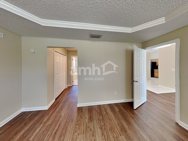 Building Photo - 3251 Sexton Drive