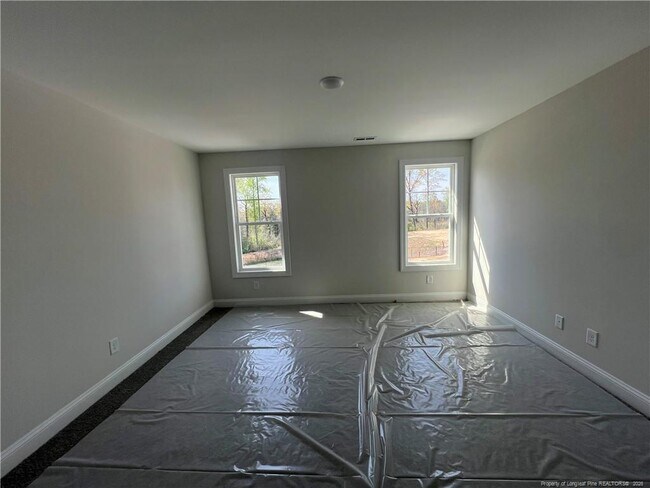 Building Photo - 324 Carr Ln