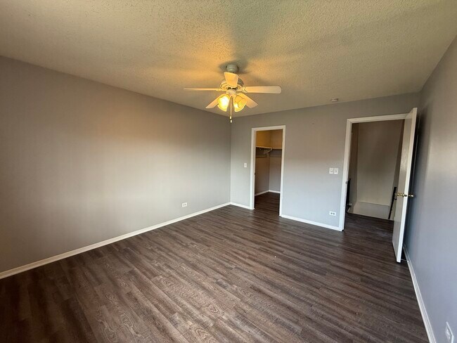 Building Photo - 4564 Whitney Dr