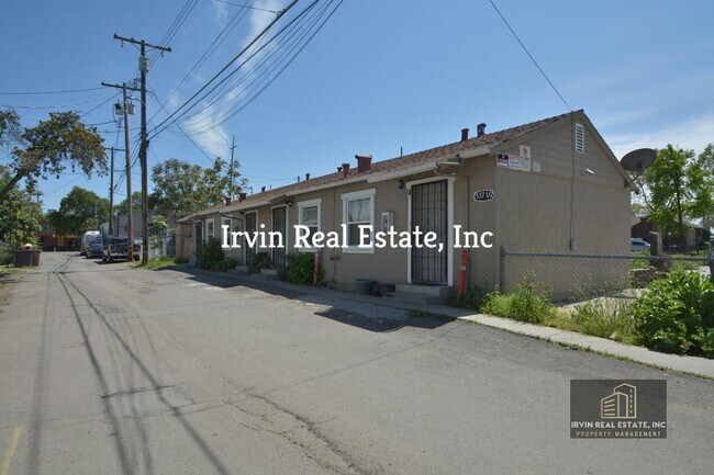 Building Photo - 537 1/2 E Pine Street unit #4 NEW