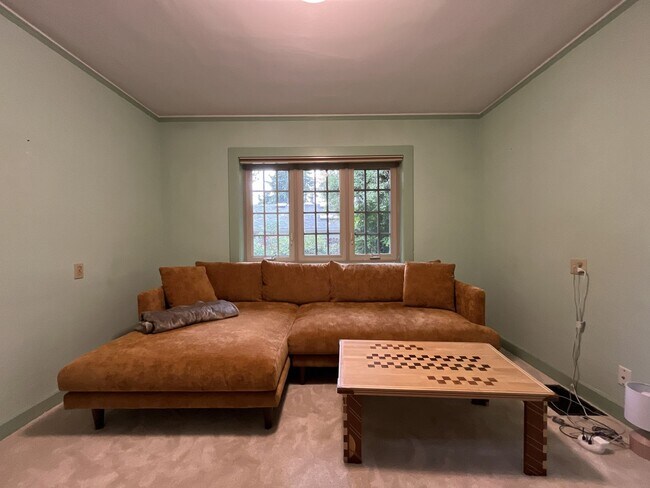 Building Photo - Charming Cottage Home with Timeless Character, Hardwood Floors, Flexible Living Spaces, and Expan...
