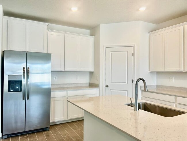 Building Photo - 6915 SW 89th Ln