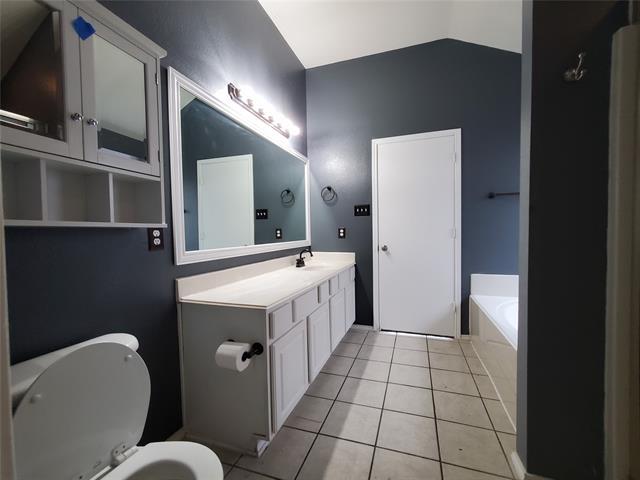 Building Photo - 6040 Stirrup Iron Dr