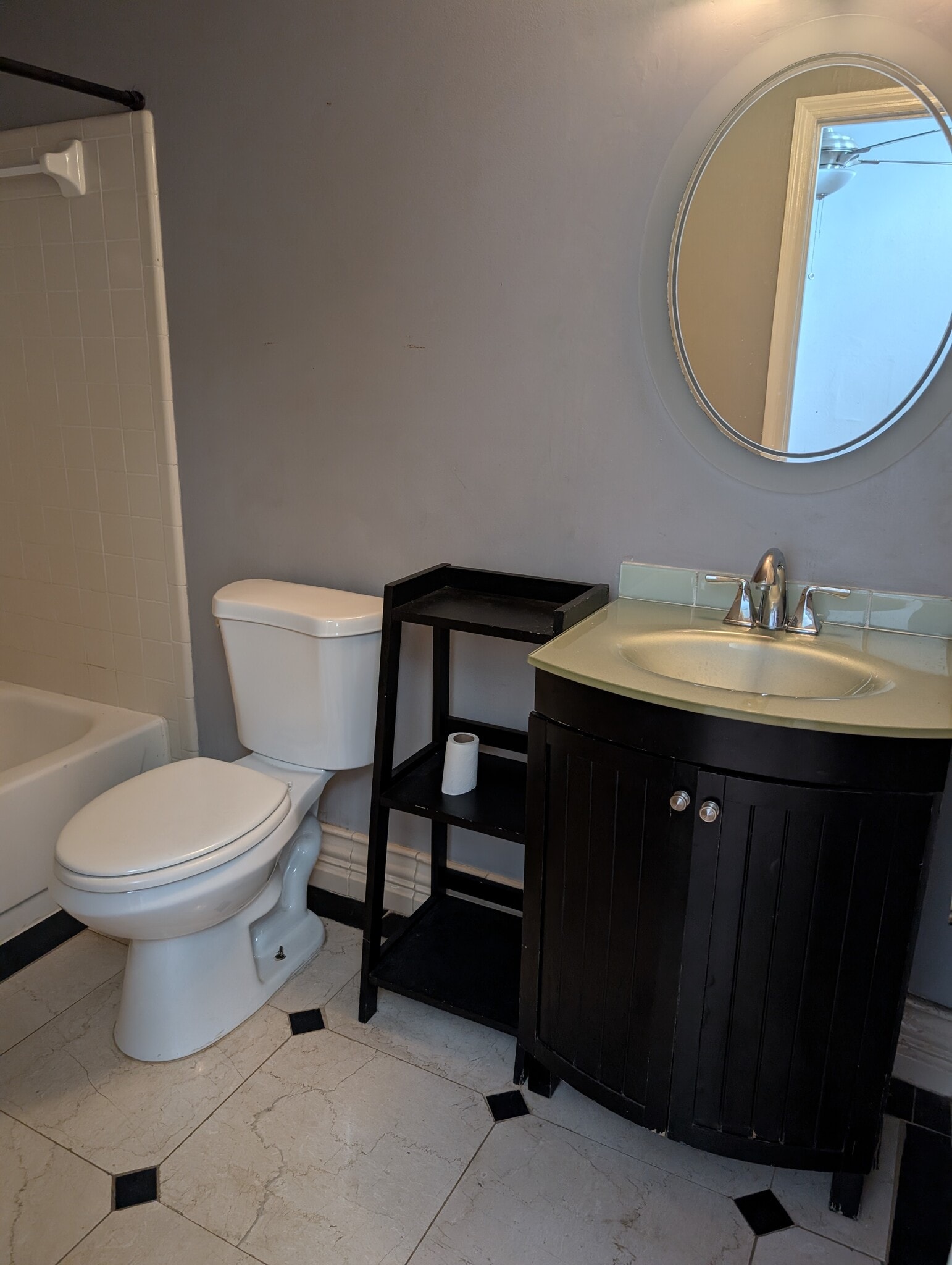 Private upstairs bathroom with vanity - 2228 Sandpiper St