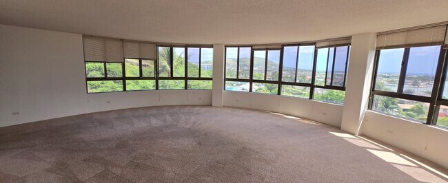 Building Photo - 2 Bedroom Corner Unit with 2 Side-by-Side Covered Parking Stalls in Hawaii Kai