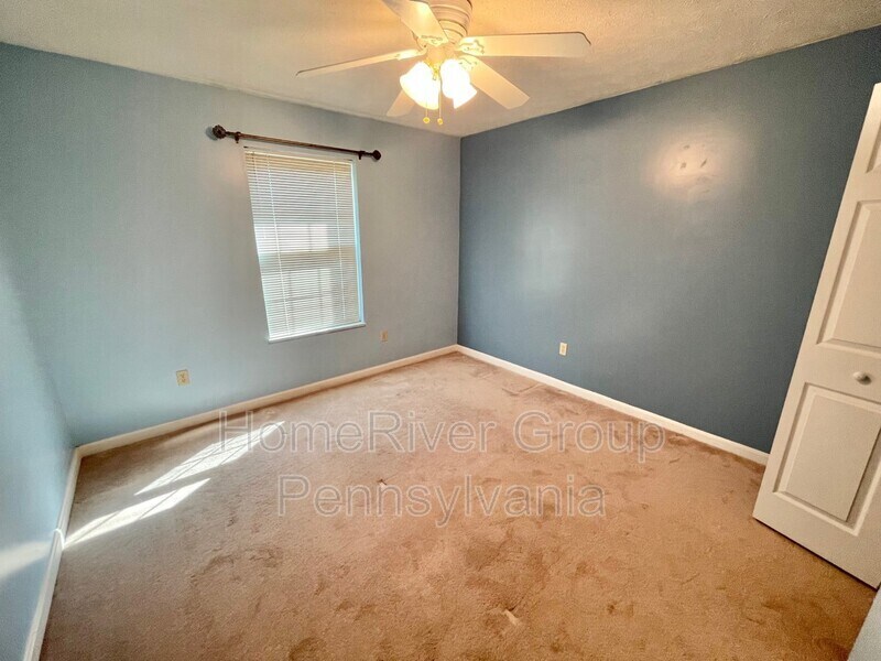 Building Photo - 304 Moosehead Dr