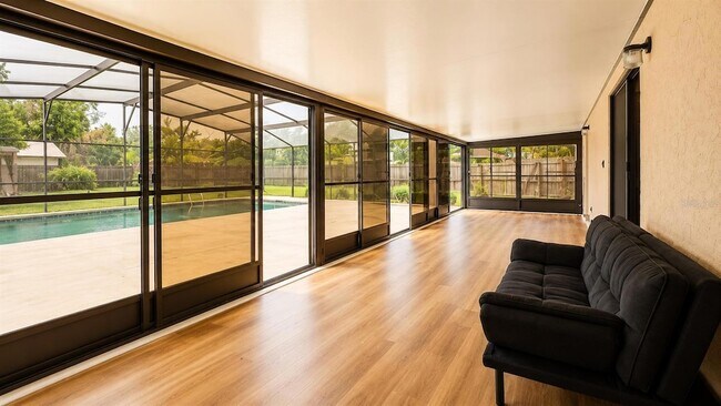 Building Photo - 35025 Raintree Dr