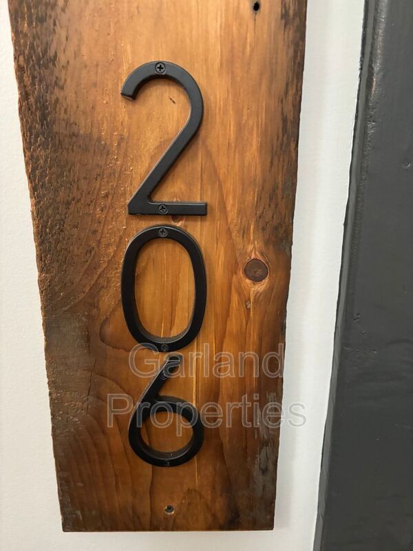 Building Photo - 73 W Main St