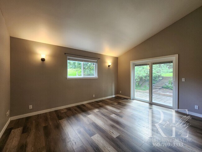Building Photo - Forest-Edged Retreat with Pasture Access –...