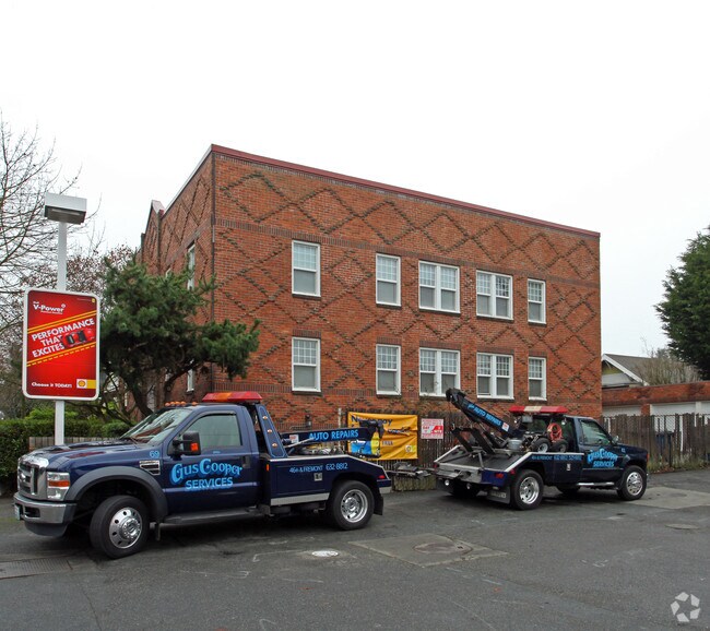 Building Photo - Aristo Apartments