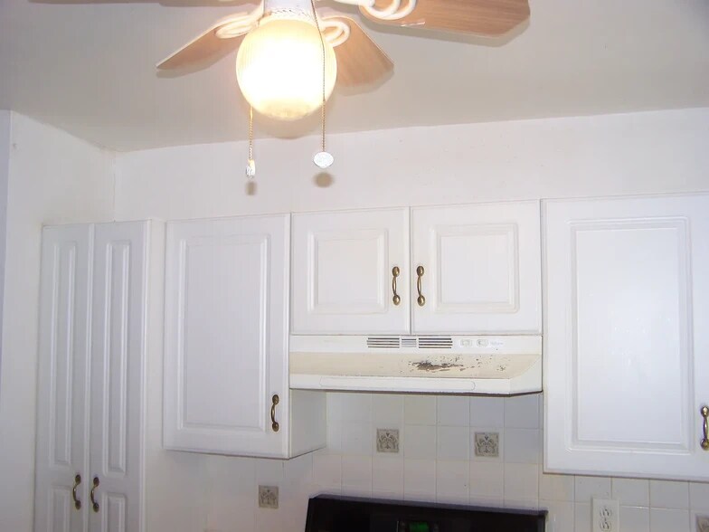 Building Photo - 93 Lovering Ave