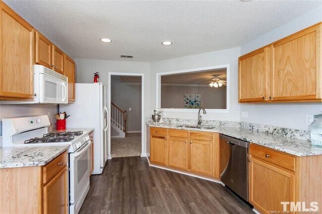Building Photo - 109 Chilmark Ridge Dr