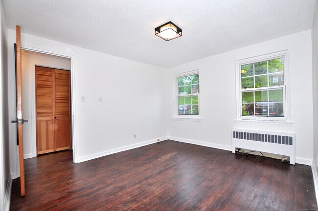Building Photo - 1012 Trout Brook Dr
