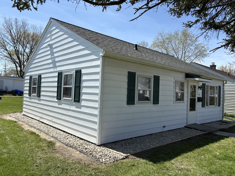 Building Photo - 1305 W Jackson St