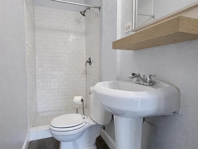 Building Photo - 5930 Victor St