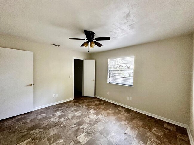 Building Photo - 4 Black Jack Cir