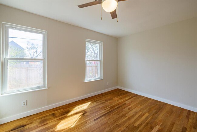 Building Photo - 1400 Ruth Ave