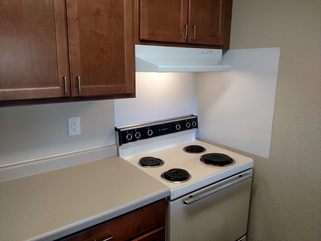 Building Photo - Maplewood Apartments