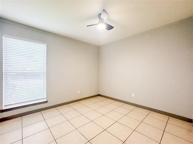 Building Photo - 1302 N San Saba St