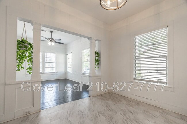 Building Photo - 323 Barrera St
