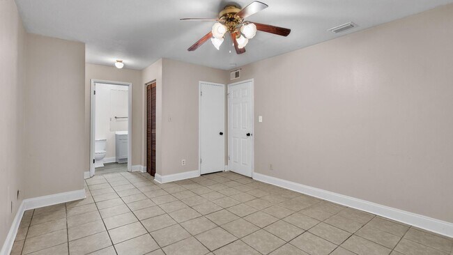 Building Photo - 2121 S San Gully Rd