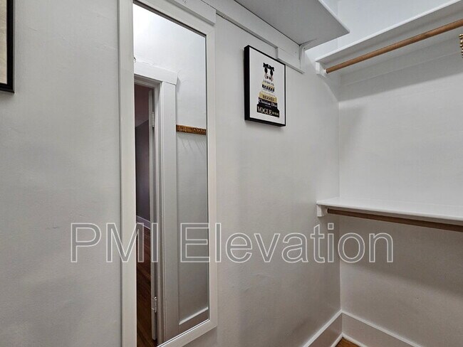 Building Photo - 1529 Lowell Blvd
