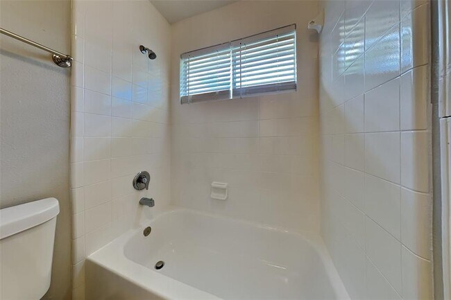 Building Photo - 14023 Cypress Falls Dr