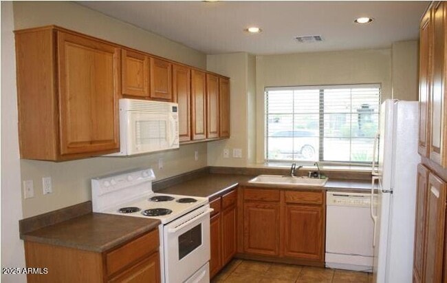 Building Photo - 1514 W Lynne Ln