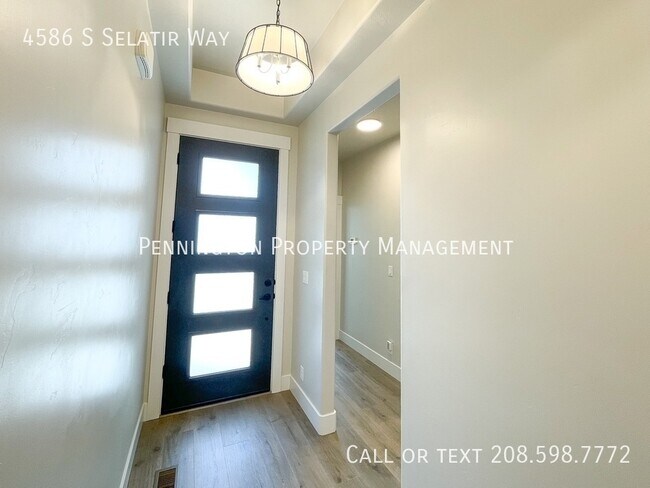 Building Photo - 4586 S Selatir Way