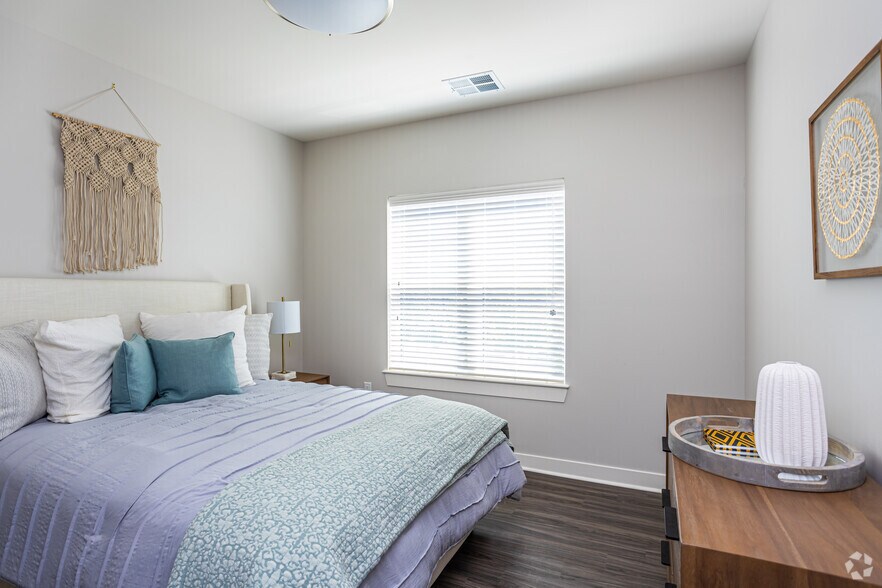 Sixty16 6016 Roger Rd Shawnee KS 66203 Apartment Finder