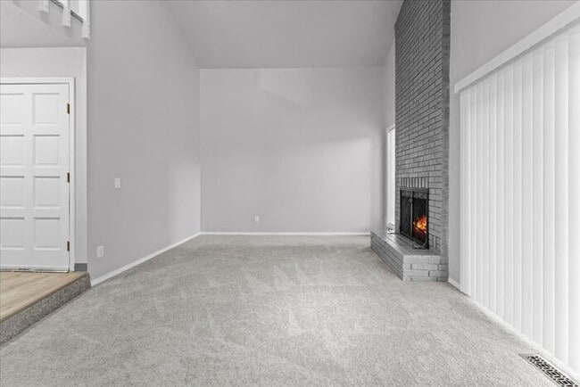 Building Photo - Newly Renovated 3BD/2BA Duplex w/ Garage & Fireplace - Beaverton Highland - $2,595/mo