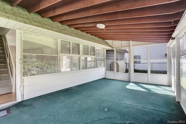 Building Photo - 6 Cinder Ln