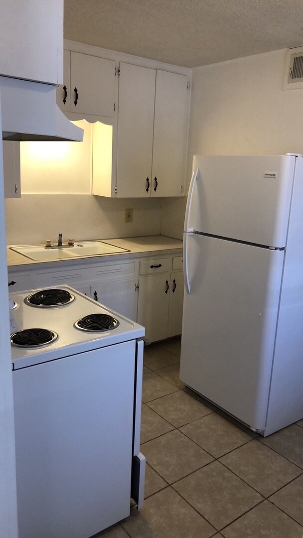 Building Photo - 901/903/909  S 15th Street