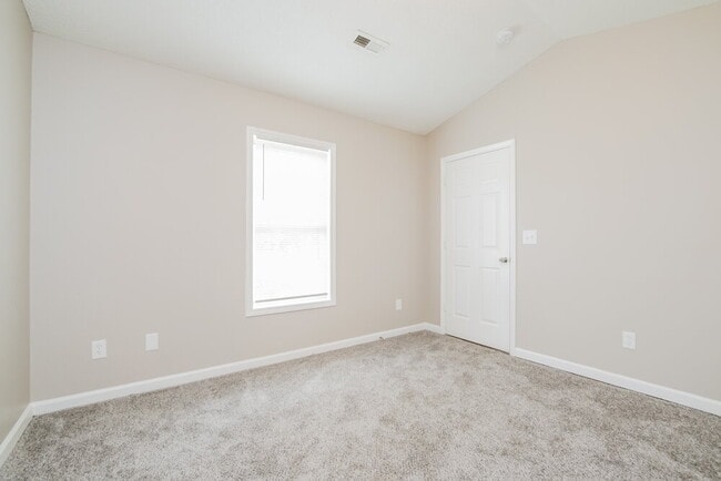 Building Photo - 33 35 Brantley Cir