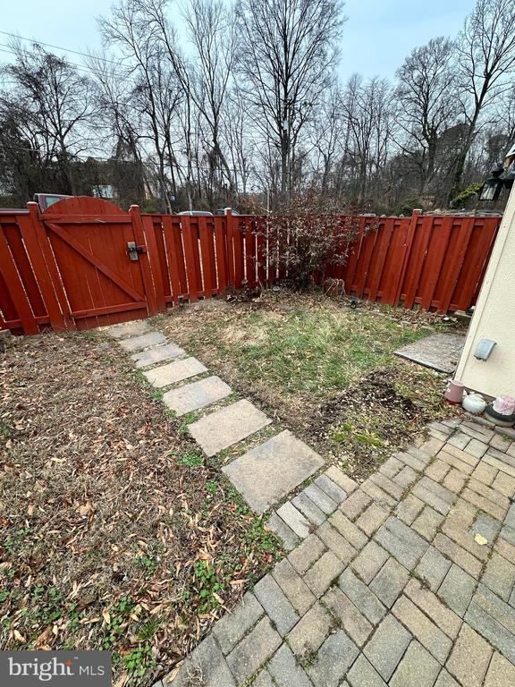 Building Photo - 7943 Timarand Ct