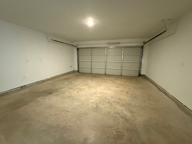Building Photo - 3108 Twisted Myrtle Dr