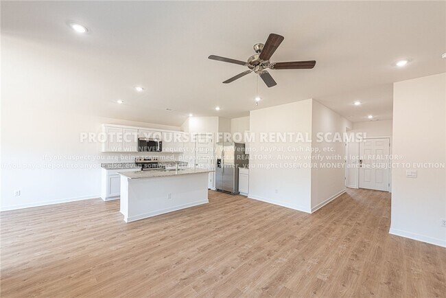 Building Photo - 420 Raegan St